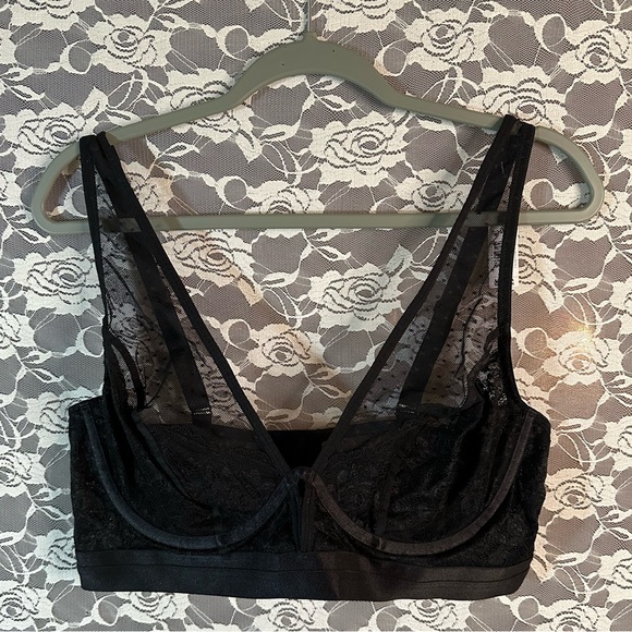 NWT Torrid Black Swiss Dot Mesh & Lace Unlined Bralette - Picture 3 of 11